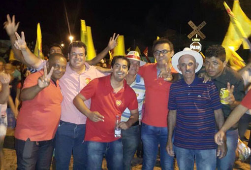 Deputado Marquinho Viana participa do comício de Dr. Fred em Licínio de Almeida