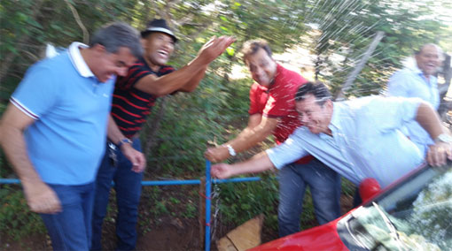 Macaúbas: Marquinho Viana participa da inauguração do sistema de água de Barra do Canto com Vá e Amelinho