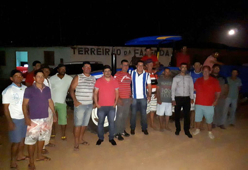 Ituaçu: Deputado Marquinho Viana entregou trator no Povoado da Melancia