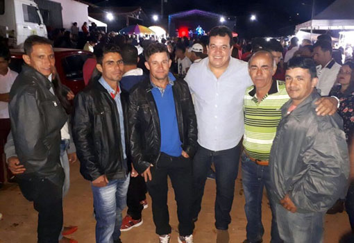 Érico Cardoso: Deputado Marquinho Viana participa da  tradicional festa religiosa em Morro do Fogo