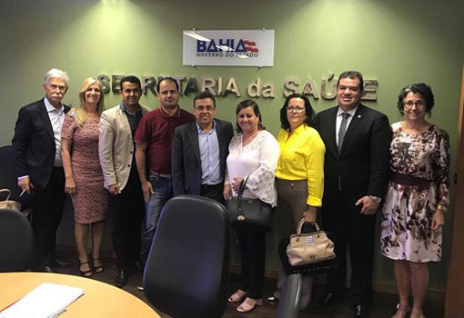 Deputado Marquinho Viana leva prefeitos à Secretaria Estadual de Saúde