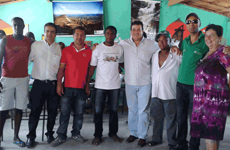 Barra da Estiva: Marquinho Viana confraterniza com a comunidade quilombola de Camulengo