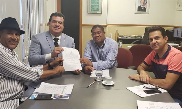 Deputado Marquinho Viana e prefeito de Rio de Contas participam de reunião na Conder