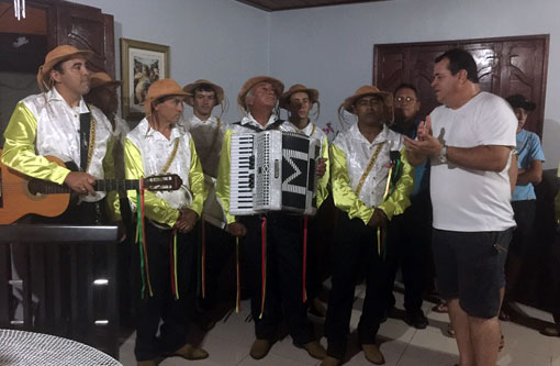 Deputado Marquinho Viana prestigia Festa de Reis em Barra da Estiva