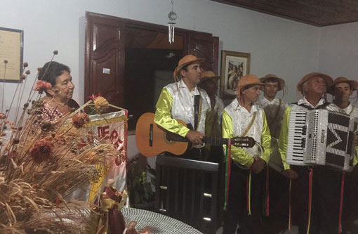 Deputado Marquinho Viana prestigia Festa de Reis em Barra da Estiva