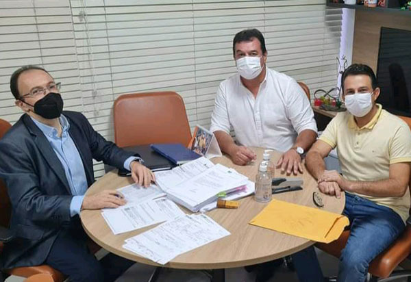 Deputado Marquinho Viana solicita à CAR implementos para a mecanização agrícola de Rio de Contas