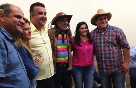 MARQUINHO COM AMIGOS NO SÃO JOÃO DE BARRA DA ESTIVA