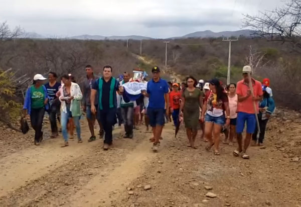 Barra da Estiva: Deputado Marquinho Viana participou da procissão em louvor a São Roque no povoado do Mintira/Passagem de Santana