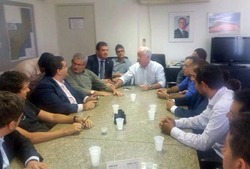 Deputado Marquinho Viana e prefeito Manuel Rocha (Coribe), vão à SEINFRA e ao SIT