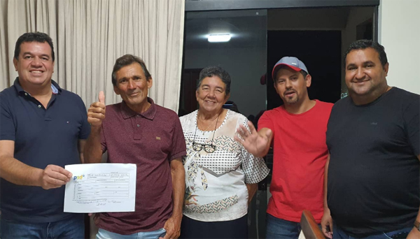 Deputado Marquinho Viana participa de ato de filiação dos pré-candidatos a vereador em Barra da Estiva
