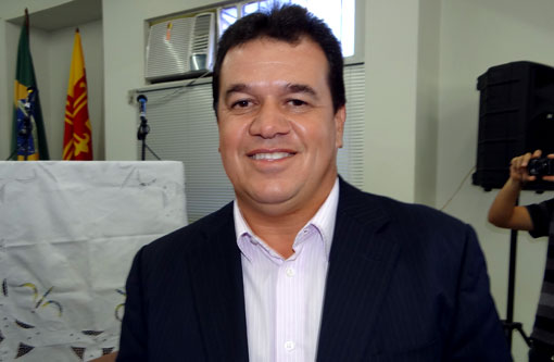 Marquinho Viana diz que Ivanilson apenas se promove ao acenar com aliança com Rui Costa