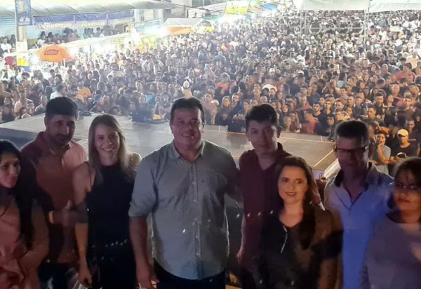 Deputado Marquinho Viana comemora aniversário de Maetinga 