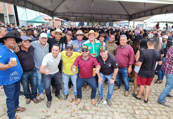 Mirante: Deputado Marquinho Viana, prefeitos e lideranças participam da Primeira Cavalgada do Maracujá