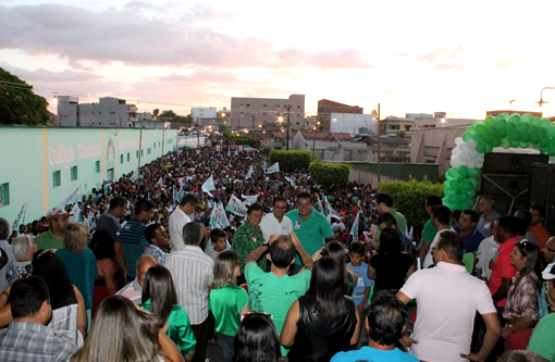 Eleições 2014: Marquinho Viana realiza grande comício em Barra da Estiva