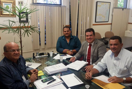 Deputado Marquinho Viana encaminha pleitos à Conder