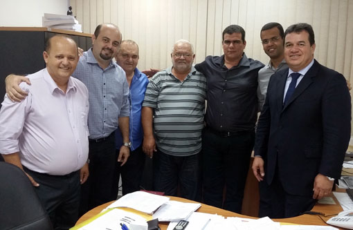 Deputado Marquinho Viana e prefeito Welton de Bom Jesus da Serra selam compromisso de trabalho