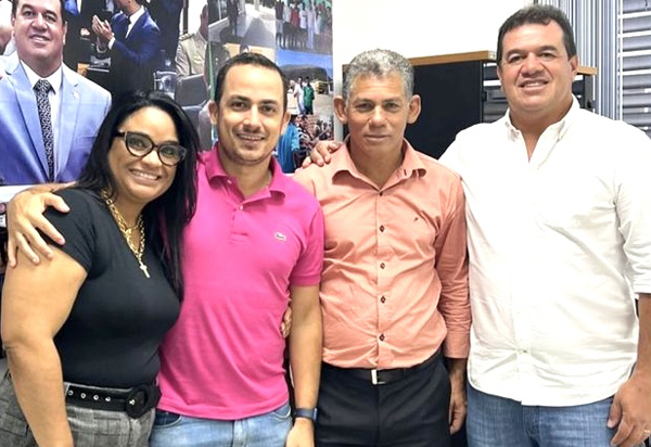 Deputado Marquinho Viana recebe amigos e aliados na ALBA