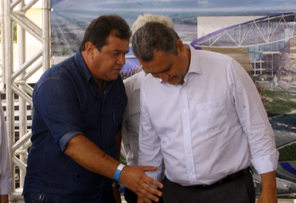 Deputado Marquinho Viana acompanha Rui Costa em evento no município de Brumado