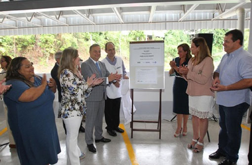 Deputado Marquinho Viana participa de inauguração no HGE com secretário de Saúde