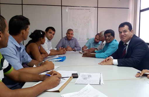 Deputado Marquinho Viana leva lideranças de assentamentos para audiência com Gurgé, Superintendente do INCRA