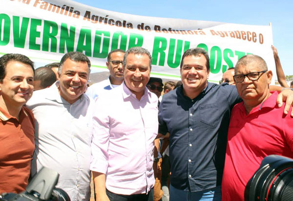 Deputado Marquinho Viana acompanha governador Rui Costa em entrega de obras em Paramirim