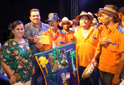 Deputado Marquinho Viana prestigia Festa de Reis em Aracatu