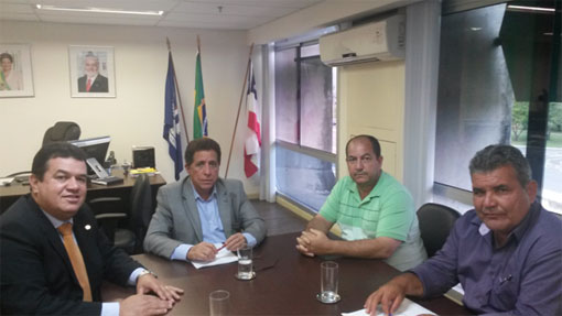 Marquinho Viana com aliados em audiência com o Secretário da Educação