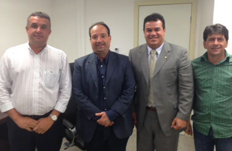 MARQUINHO NA SEDUR SOLICITA OBRAS PARA MUNICÍPIOS