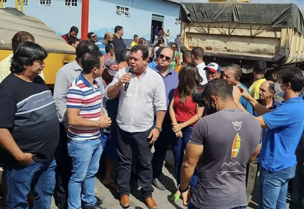 Deputado Marquinho Viana marcou presença no ato de autorização para início de obras em Ituaçu 
