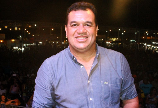 Aracatu: grupos de ternos de reis se apresentaram no tradicional festival do município