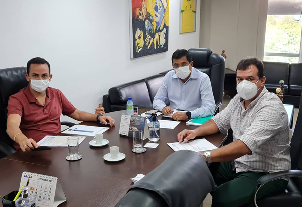 Deputado Marquinho Viana agiliza investimentos para os esportes e sistema de água em Ituaçu