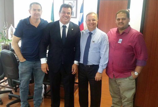 Deputado Marquinho Viana e prefeito de Ibicoara participam de reunião com Fábio Vilas Boas