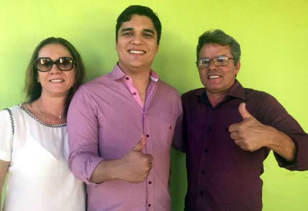 Brumado: radialista Marquito Gomes declara apoio a reeleição do deputado estadual Vitor Bonfim