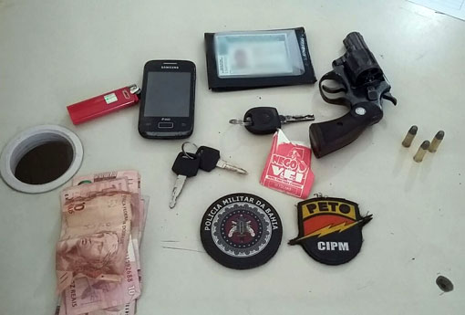 Brumado: Polícia Militar prende suspeitos de estarem roubando na zona rural 