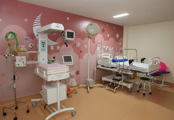 Estado entrega nova maternidade e centro de parto natural em Guanambi e anuncia novos investimentos na região