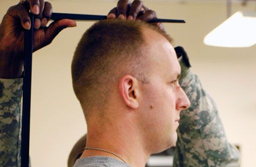 Segundo pesquisa, homens e mulheres do Brasil aparecem entre os mais ‘baixinhos’ do mundo