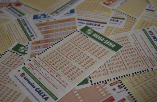 Mega-Sena acumula e poderá pagar R$ 70 milhões no sorteio deste sábado (10)