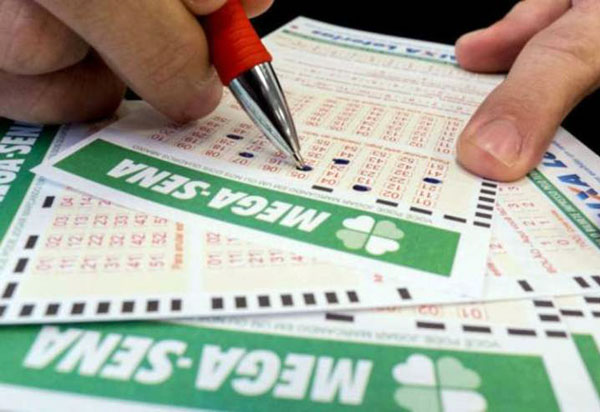 Mega-Sena acumula novamente e pode pagar R$ 62 milhões no sábado