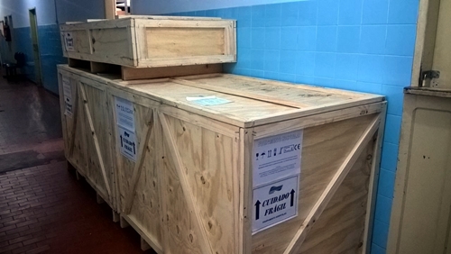 Prefeitura de Brumado faz a aquisição de 2 mesas cirúrgicas e uma incubadora neonatal para o Hospital Magalhães Neto 