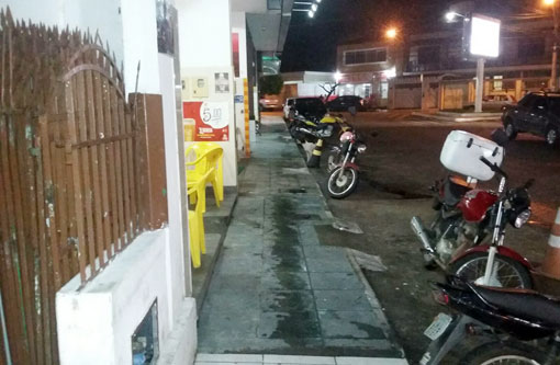 Brumado: comerciantes protestam no legislativo devido a proibição de mesas e cadeiras em calçadas e praças