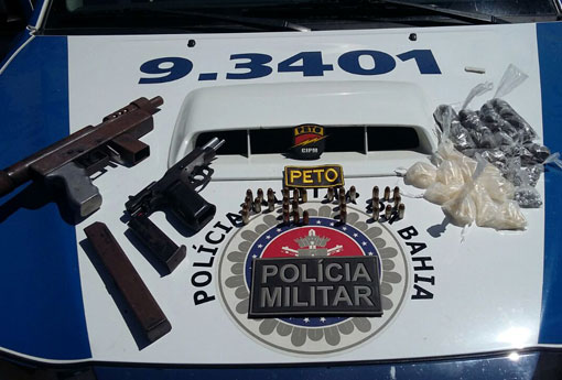 Polícia Militar apreende submetralhadora, pistola 9mm e grande quantidade de drogas em Brumado