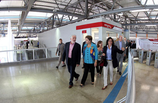 Governo entrega primeiro trecho do metrô de Salvador