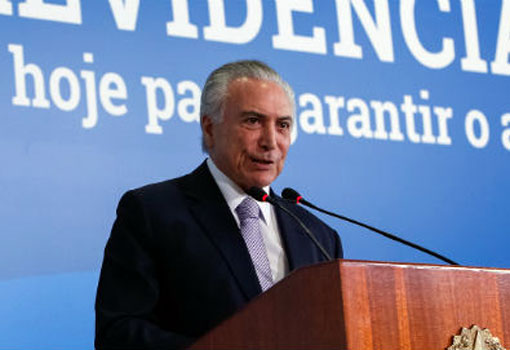 Temer anuncia liberação de R$ 2 bi para prefeituras em busca de apoio para aprovar a reforma da Previdência