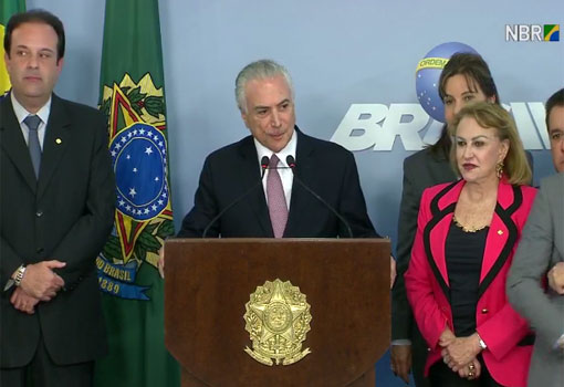 Em pronunciamento, Temer afirma que denúncia é 'ficção' e que não há provas
