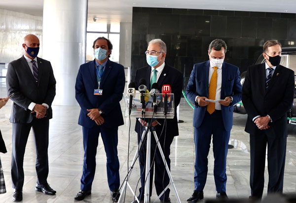 Servidores dos Correios e bancários entram no grupo prioritário de vacinação contra a Covid-19