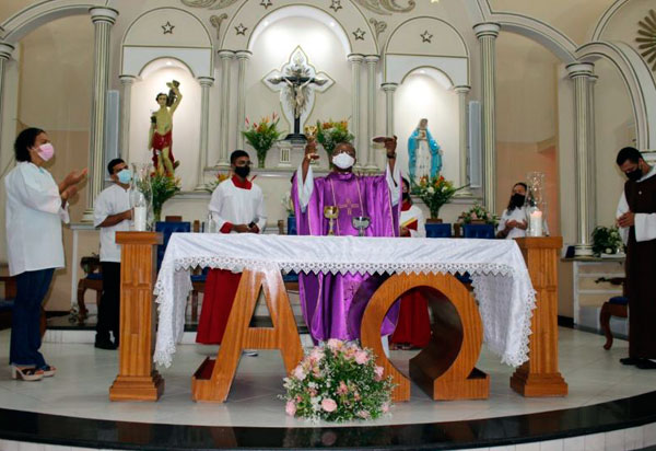 Paróquia Bom Jesus celebra o 1º Domingo do Advento preparando a chegada do Senhor