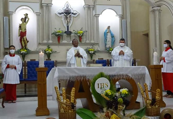 Solenidade de Corpus Christi é celebrada sem a presença de fiéis em Brumado