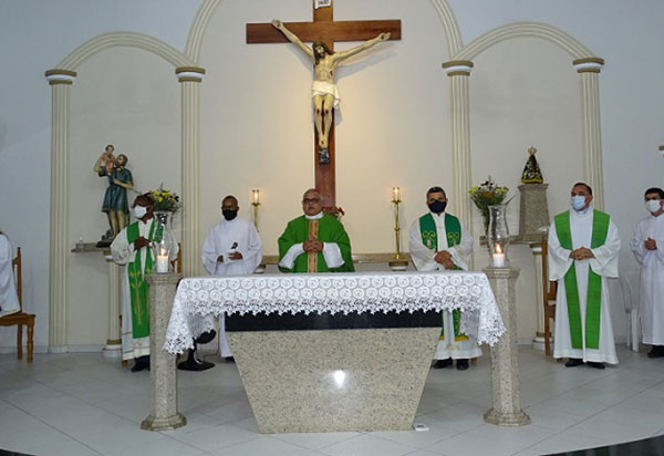 Missa de envio dos seminaristas do Propedêutico acontece em Brumado-BA