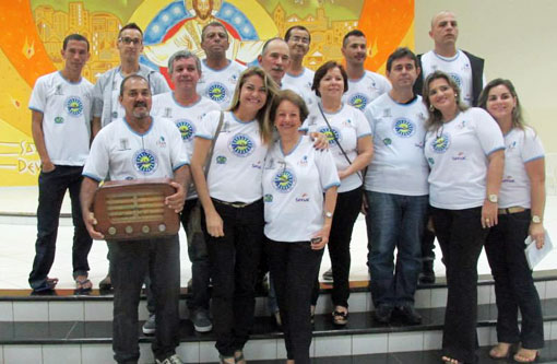 Missa em comemoração aos 18 anos de atividade da Divina Providência e inauguração da nova sede da Rádio Nova Vida foi celebrada