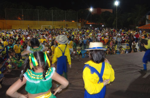Fotos: Festa Junina do Centro Educacional Monteiro Lobato
